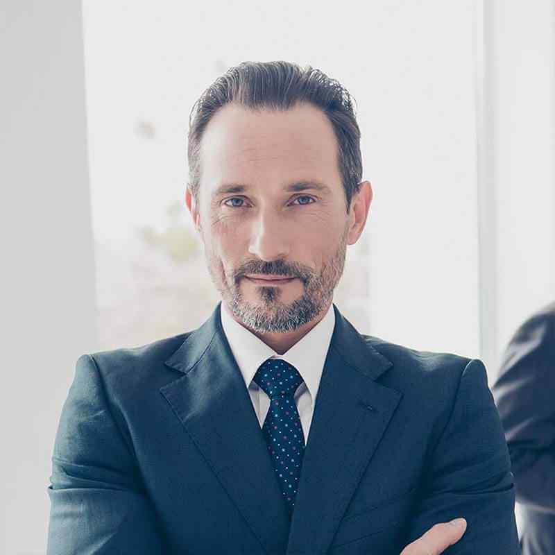 https://www.domuae.com/wp-content/uploads/2019/04/img-people-06.jpg